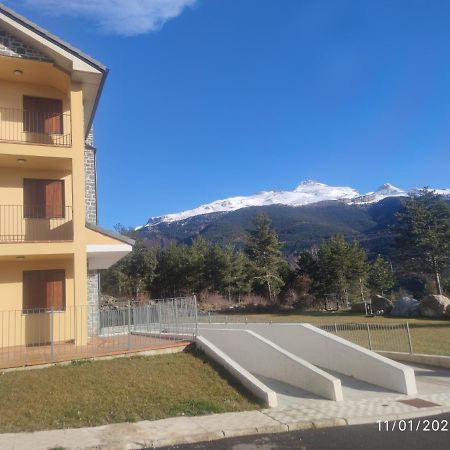 Apartamento a estrenar en Villanúa Exterior foto